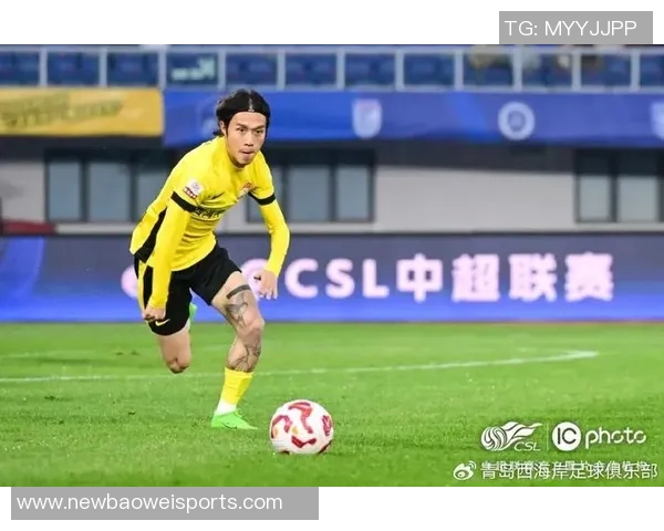 大连英博主场落后青岛西海岸阿齐兹精彩进球助队领先 大连英博主场落后青岛西海岸阿齐兹精彩进球助队领先