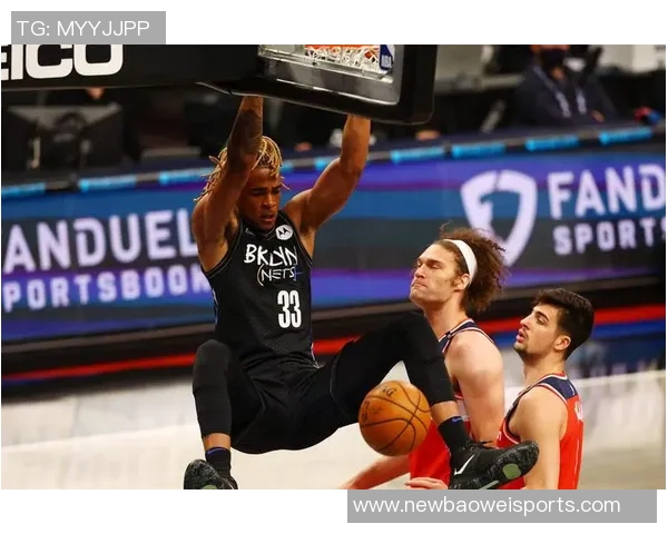 克拉克斯顿强势表现一攻一防完美配合助力球队稳住局势